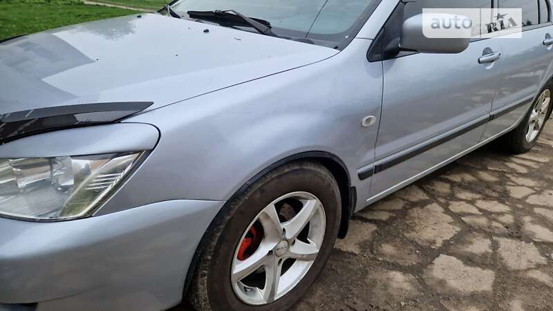 Седан Mitsubishi Lancer 2004 в Полтаве