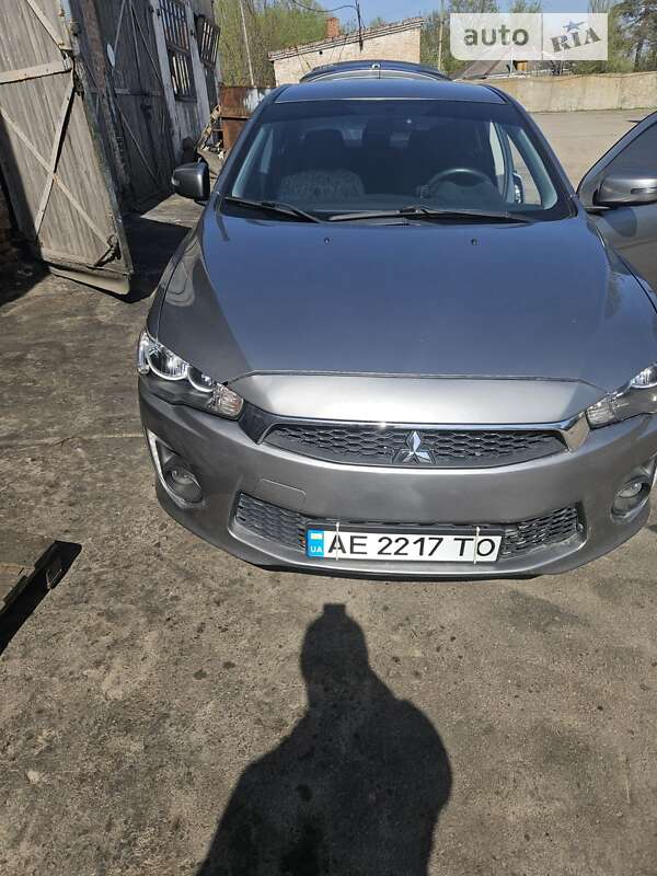 Седан Mitsubishi Lancer 2016 в Дніпрі