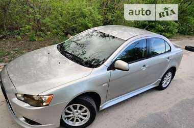 Седан Mitsubishi Lancer 2013 в Києві