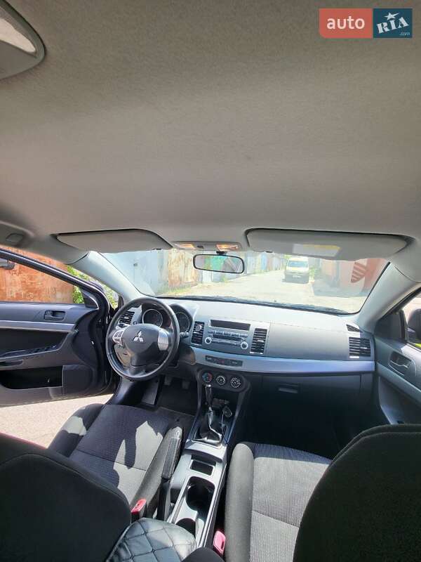 Седан Mitsubishi Lancer 2011 в Киеве