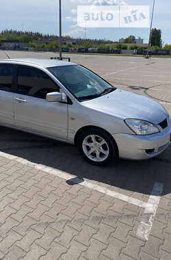 Седан Mitsubishi Lancer 2006 в Киеве