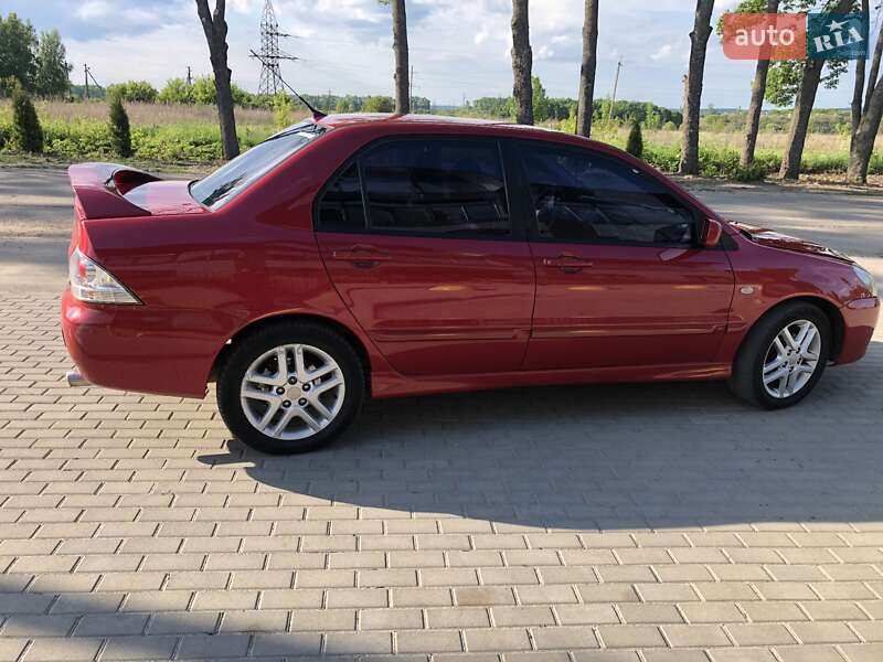 Седан Mitsubishi Lancer 2005 в Тростянце