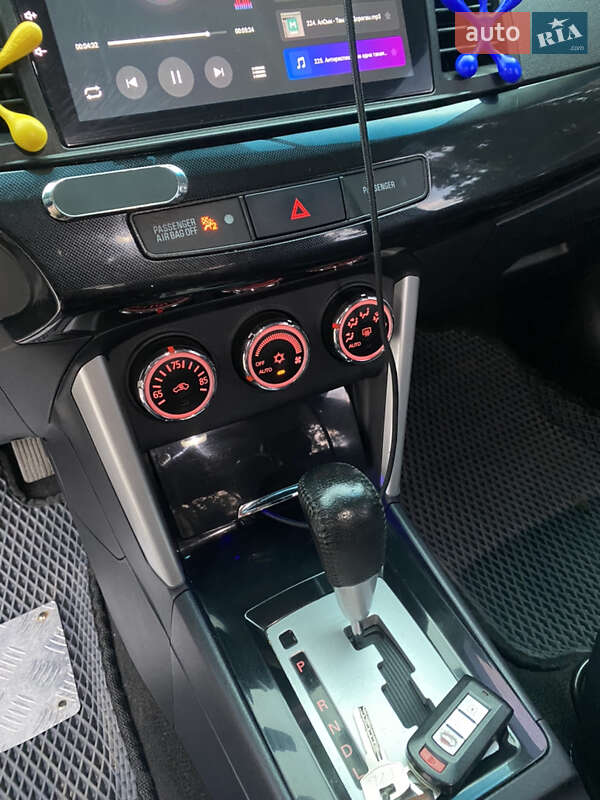 Седан Mitsubishi Lancer 2016 в Умани