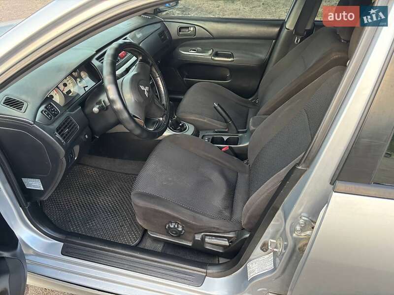 Седан Mitsubishi Lancer 2006 в Каменском фото 8 Седан Mitsubishi Lancer 2006 в Каменском