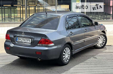 Седан Mitsubishi Lancer 2004 в Одессе