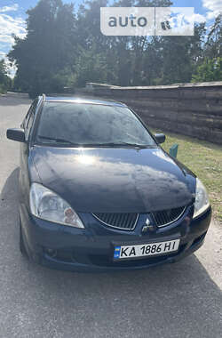 Седан Mitsubishi Lancer 2004 в Киеве