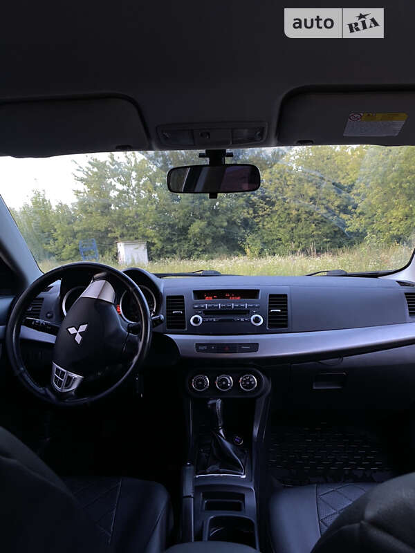 Седан Mitsubishi Lancer 2010 в Тернополі