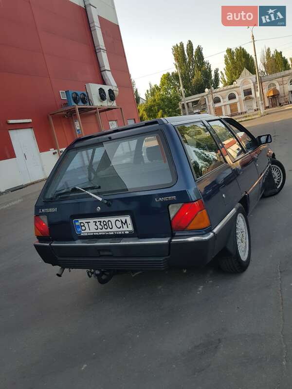 Универсал Mitsubishi Lancer 1987 в Херсоне