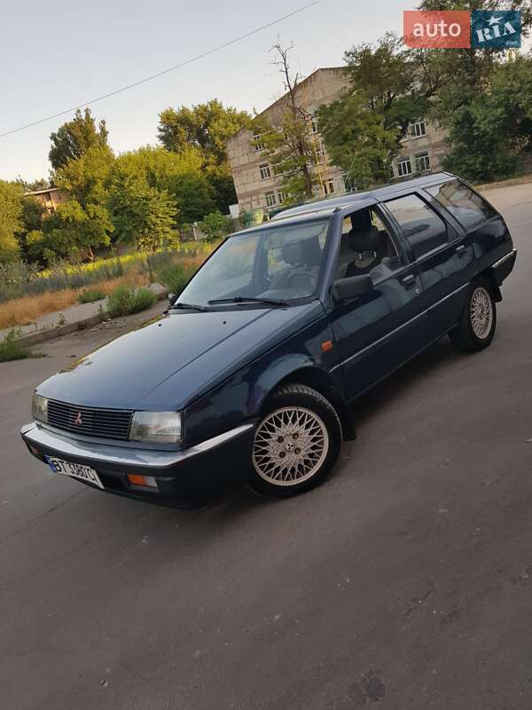 Универсал Mitsubishi Lancer 1987 в Херсоне