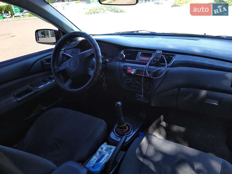 Mitsubishi Lancer 2004