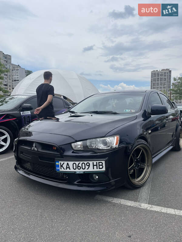 Седан Mitsubishi Lancer 2013 в Киеве