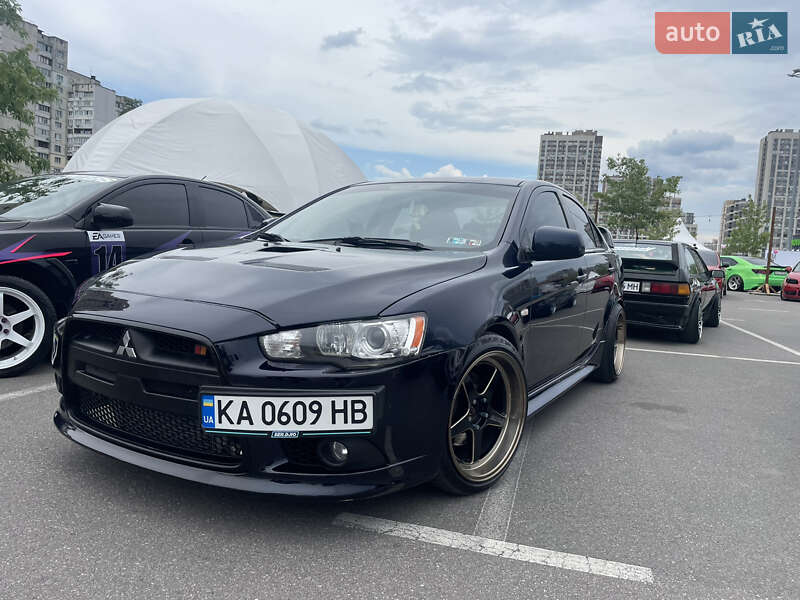 Седан Mitsubishi Lancer 2013 в Киеве