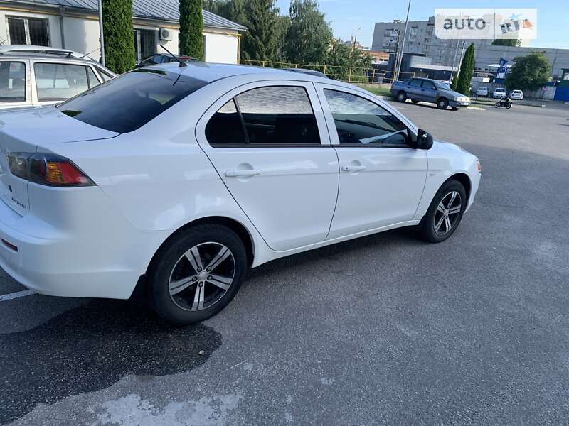 Седан Mitsubishi Lancer 2011 в Хмельницькому