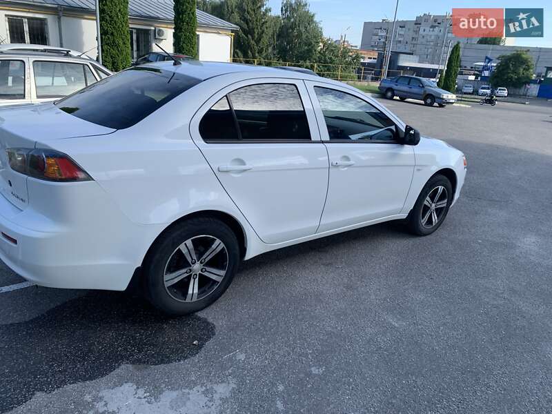 Mitsubishi Lancer 2011