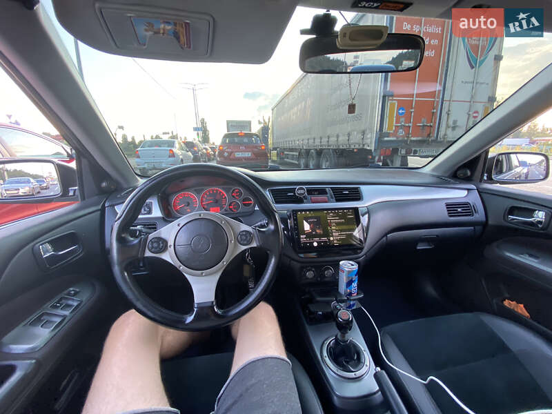 Седан Mitsubishi Lancer 2006 в Гайсину