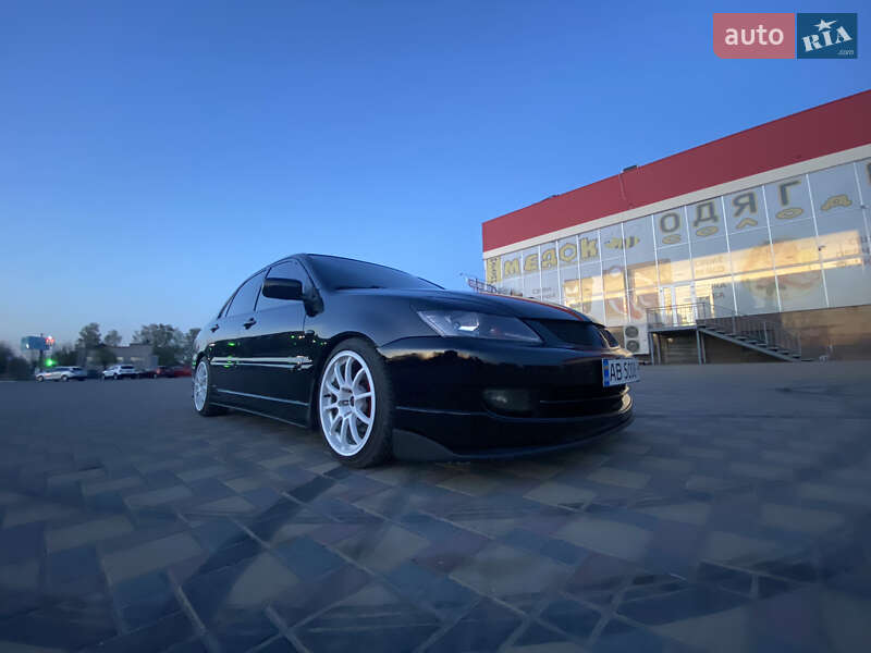 Седан Mitsubishi Lancer 2006 в Гайсину