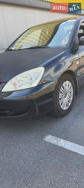 Седан Mitsubishi Lancer 2009 в Киеве