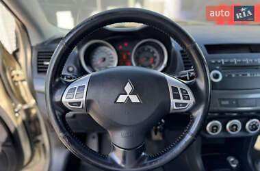 Седан Mitsubishi Lancer 2007 в Киеве