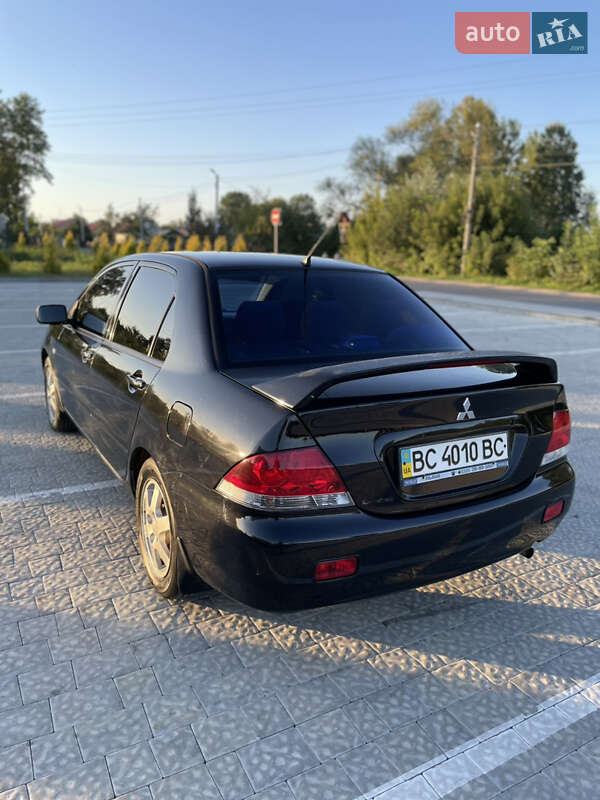 Седан Mitsubishi Lancer 2004 в Львові фото 9 Седан Mitsubishi Lancer 2004 в Львові