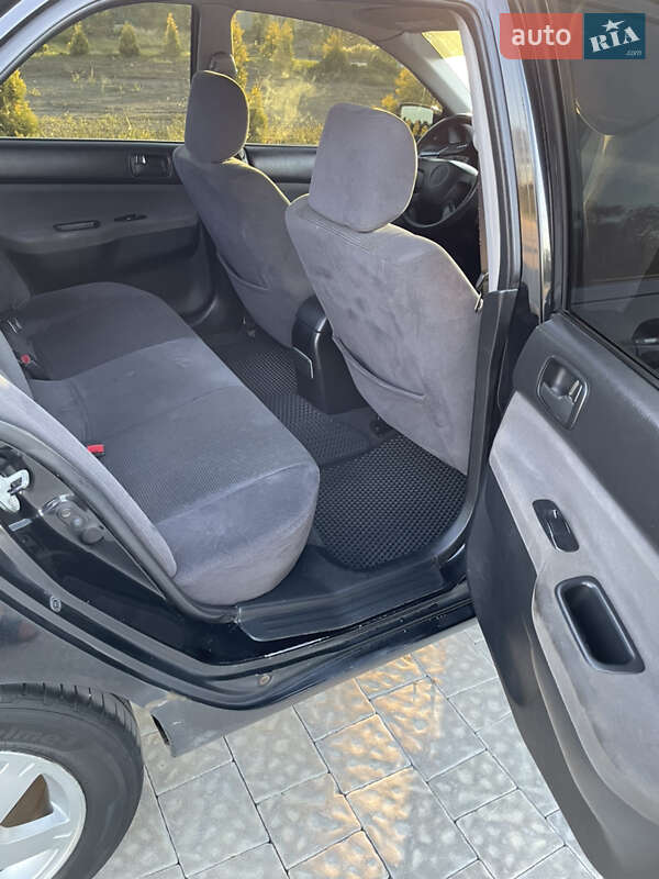 Седан Mitsubishi Lancer 2004 в Львові фото 15 Седан Mitsubishi Lancer 2004 в Львові