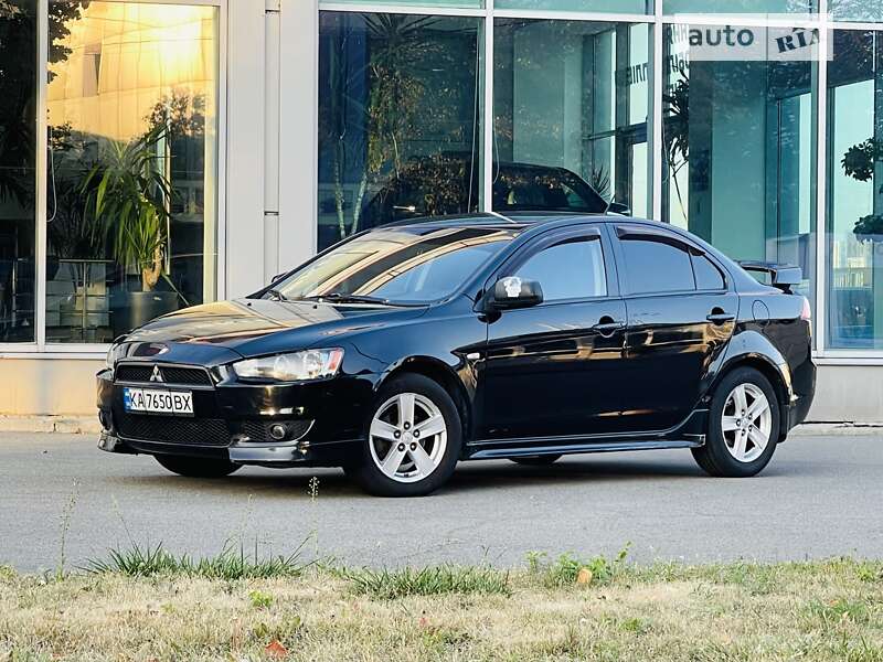 Седан Mitsubishi Lancer 2008 в Киеве