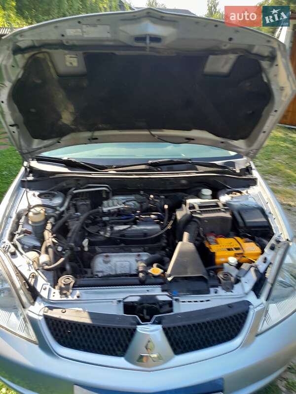 Седан Mitsubishi Lancer 2006 в Ивано-Франковске
