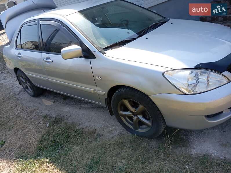 Седан Mitsubishi Lancer 2007 в Львове фото 6 Седан Mitsubishi Lancer 2007 в Львове