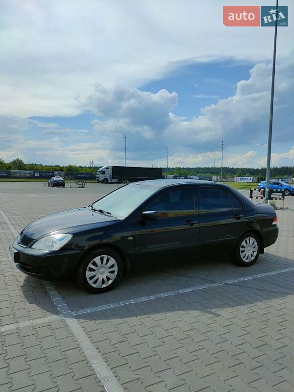 Седан Mitsubishi Lancer 2007 в Киеве