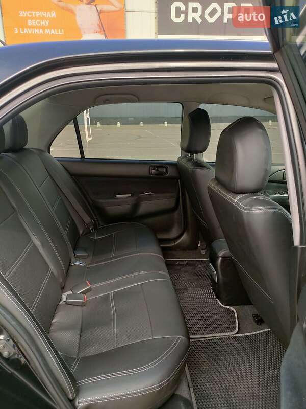 Седан Mitsubishi Lancer 2007 в Киеве