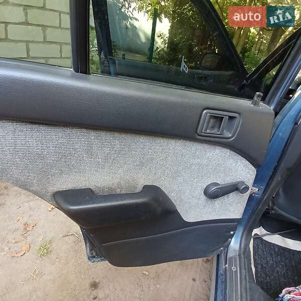 Лифтбек Mitsubishi Lancer 1990 в Кропивницком