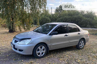 Седан Mitsubishi Lancer 2005 в Ахтырке