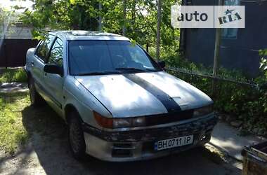 Седан Mitsubishi Lancer 1989 в Одесі