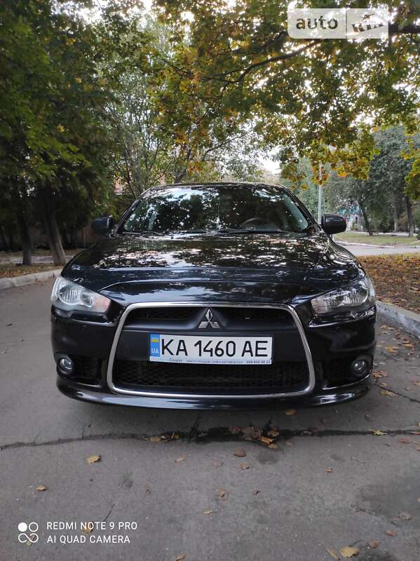 Седан Mitsubishi Lancer 2012 в Чернігові