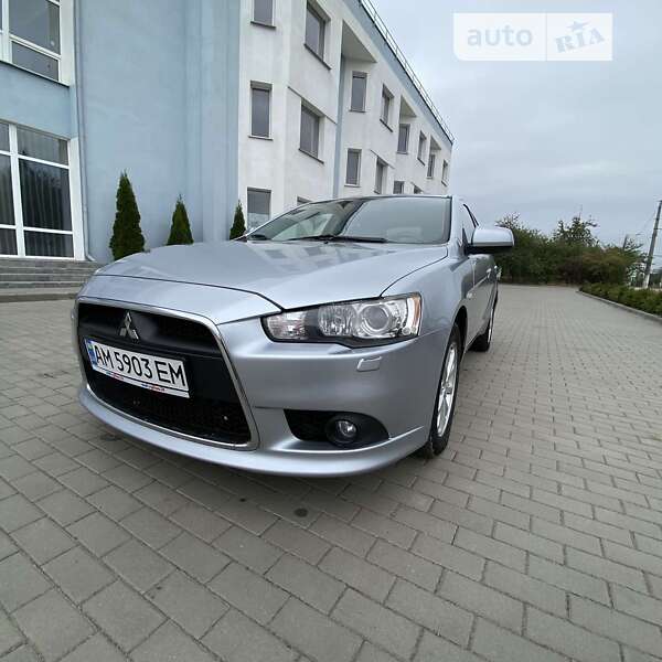 Хетчбек Mitsubishi Lancer 2010 в Житомирі