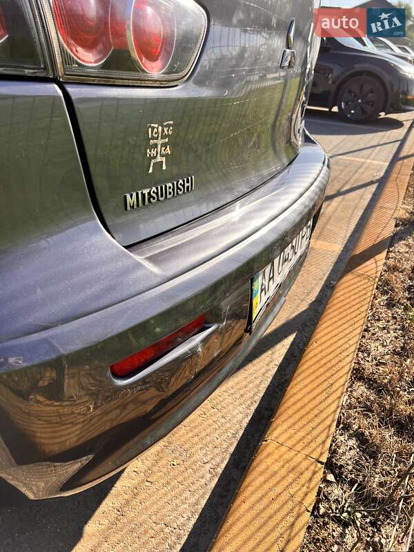 Седан Mitsubishi Lancer 2011 в Києві