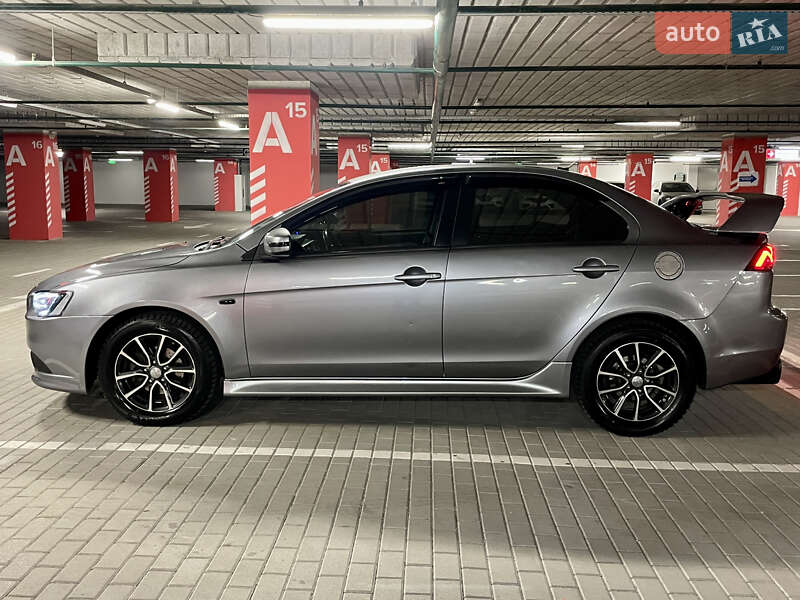 Седан Mitsubishi Lancer 2015 в Киеве фото 12 Седан Mitsubishi Lancer 2015 в Киеве