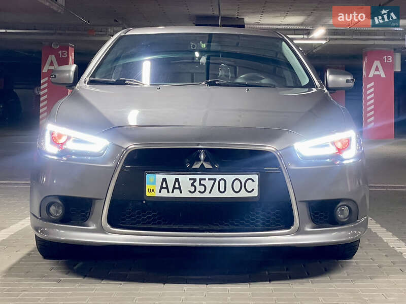 Седан Mitsubishi Lancer 2015 в Киеве фото 15 Седан Mitsubishi Lancer 2015 в Киеве