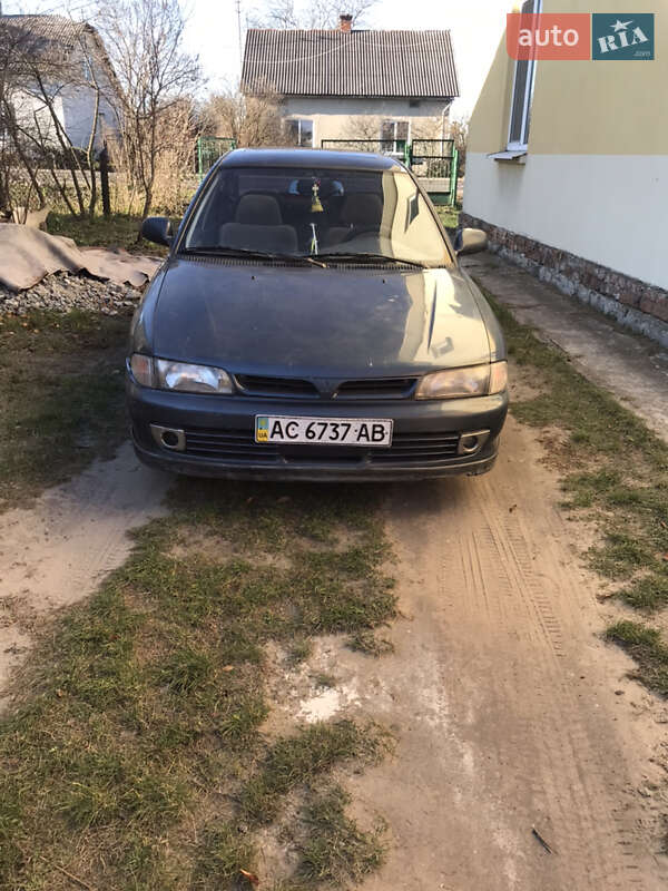 Седан Mitsubishi Lancer 1993 в 