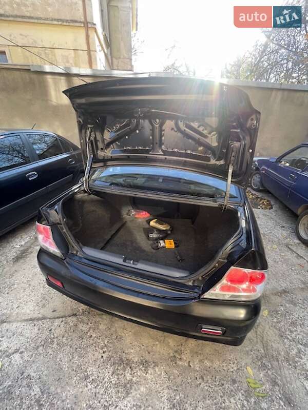 Седан Mitsubishi Lancer 2005 в Чернівцях