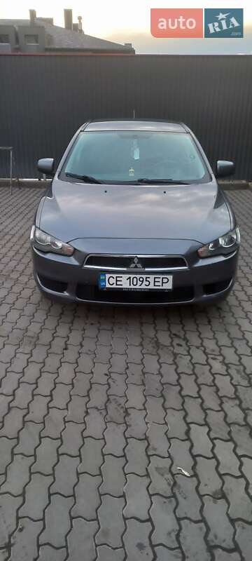 Седан Mitsubishi Lancer 2011 в Черновцах