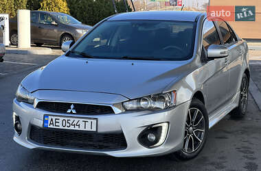 Седан Mitsubishi Lancer 2016 в Днепре