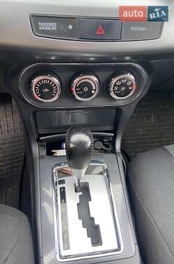 Седан Mitsubishi Lancer 2011 в 