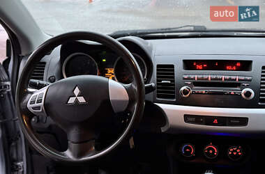 Седан Mitsubishi Lancer 2012 в Радивиліві