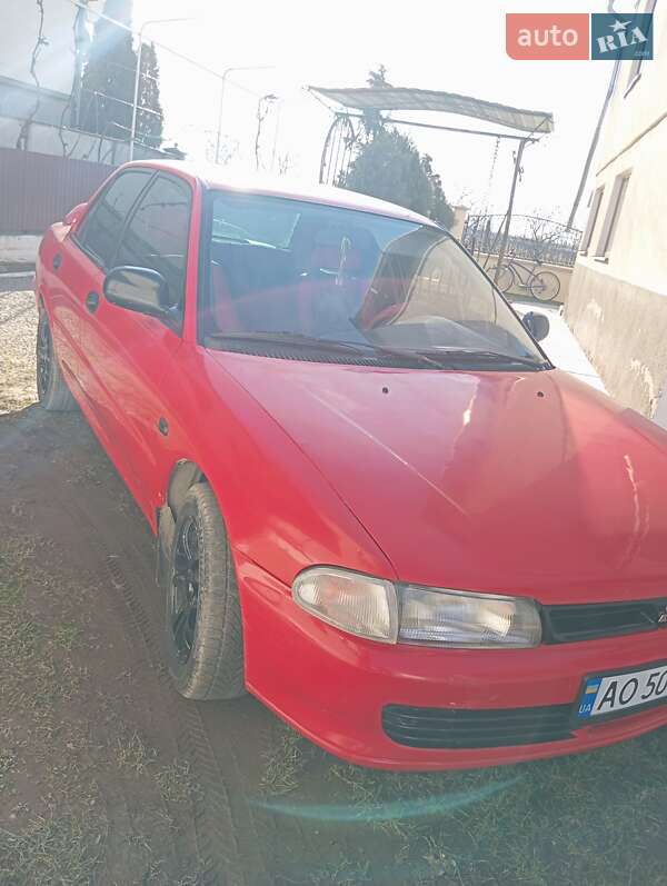 Седан Mitsubishi Lancer 1993 в Виноградові