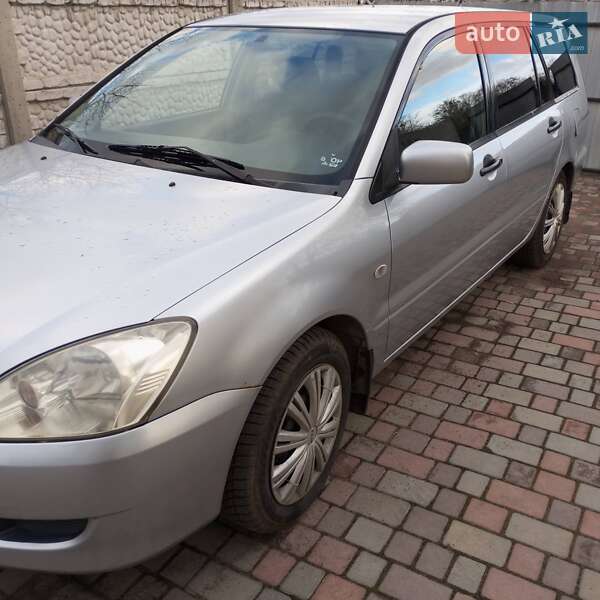 Універсал Mitsubishi Lancer 2004 в Лугинах