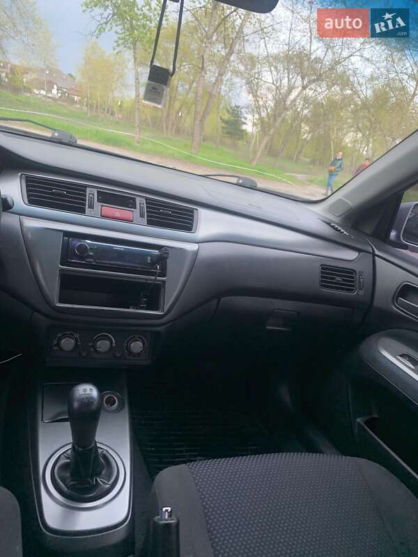 Седан Mitsubishi Lancer 2006 в Кременчуге