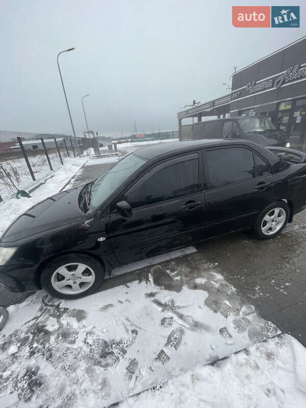 Седан Mitsubishi Lancer 2006 в Львове