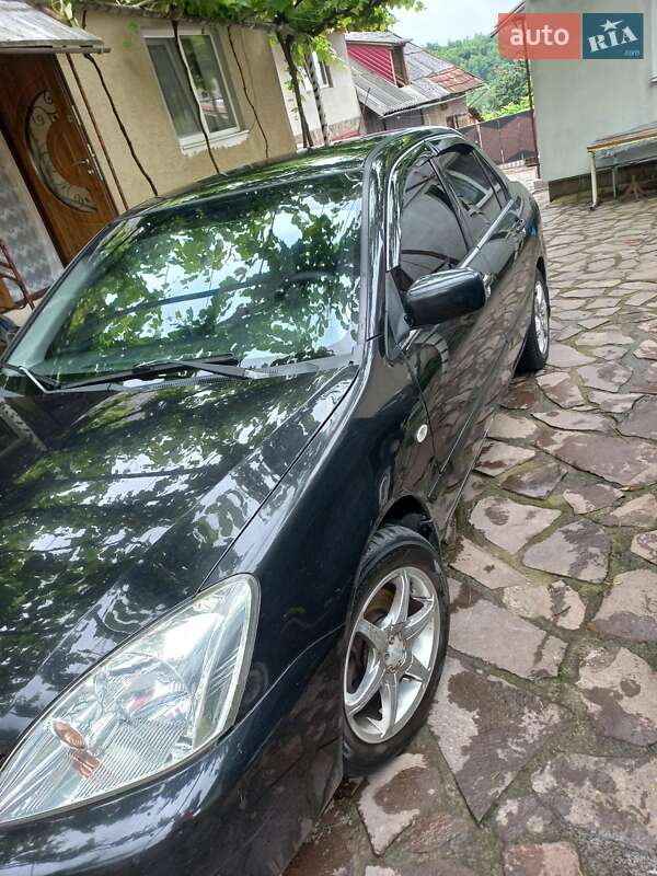 Седан Mitsubishi Lancer 2006 в Ужгороде