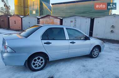 Седан Mitsubishi Lancer 2004 в Львове