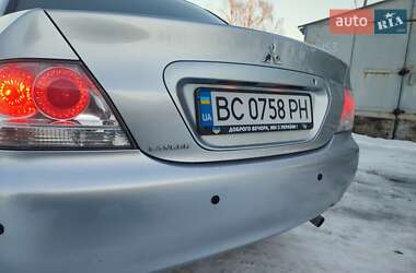 Седан Mitsubishi Lancer 2004 в Львове